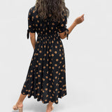 Monique - Elegancka Sukienka w Kropki