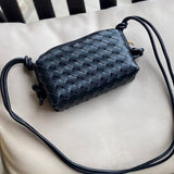 Janna | Kompaktowa torebka na ramię pleciona na co dzień