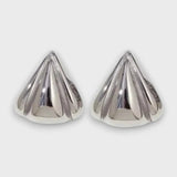 Nuna – Złote kolczyki o rzeźbiarskim charakterze