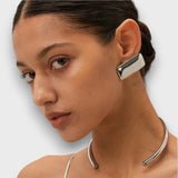 Jona – Geometriczne Kolczyki o Wyrazistym Stylu