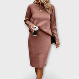 Komplet z swetrem i spódnicą w dwóch częściach