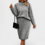 Komplet z swetrem i spódnicą w dwóch częściach